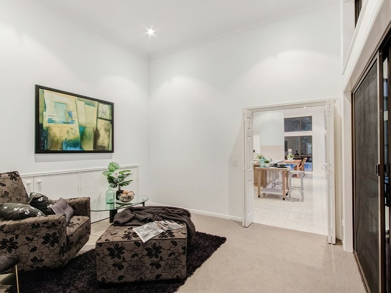 6 Akama Court, Mudgeeraba QLD 4213
