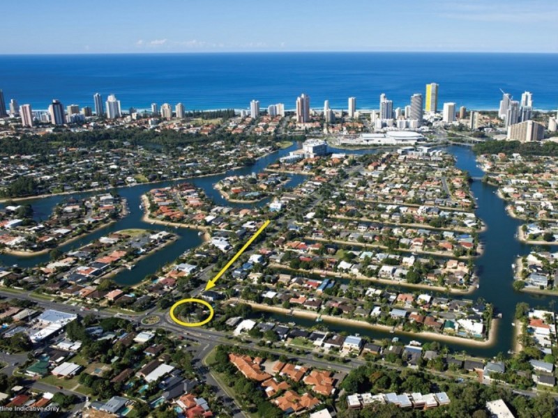 70 T E Peters Drive, Broadbeach Waters QLD 4218