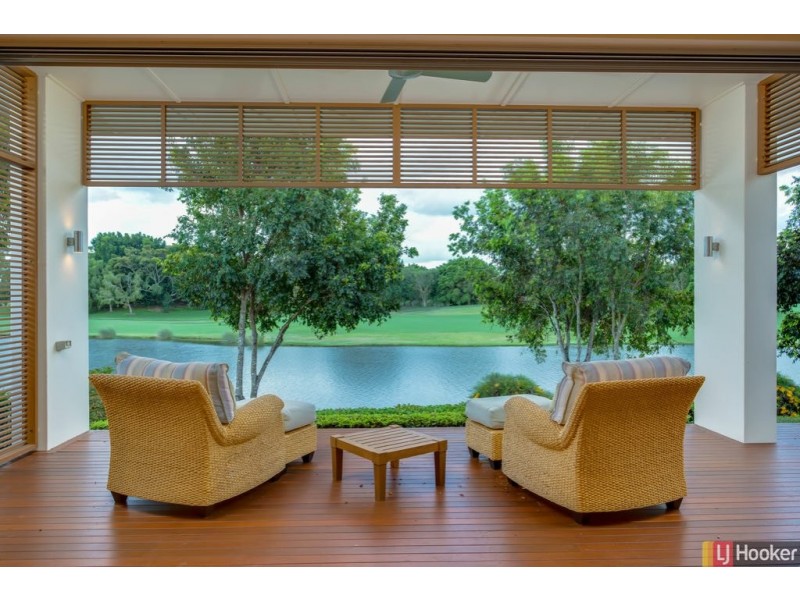 738 Peninsula Drive, Robina QLD 4226