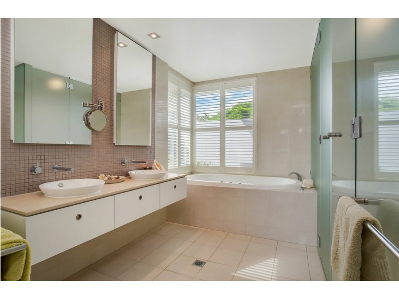 738 Peninsula Drive, Robina QLD 4226