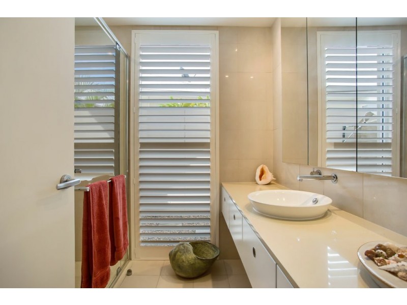 738 Peninsula Drive, Robina QLD 4226