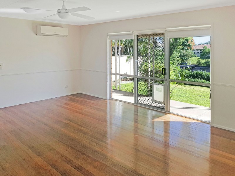 5 Ensenada Court, Broadbeach Waters QLD 4218