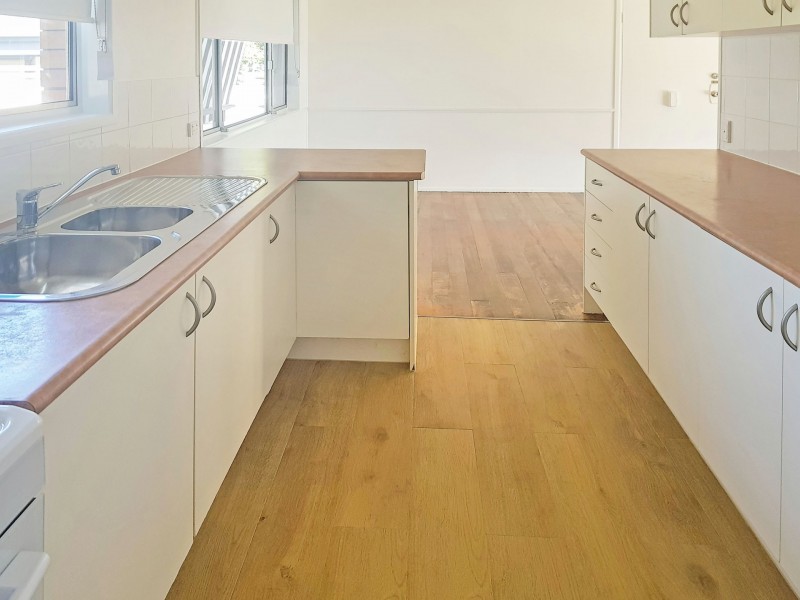 5 Ensenada Court, Broadbeach Waters QLD 4218