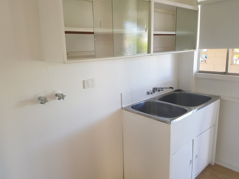 5 Ensenada Court, Broadbeach Waters QLD 4218