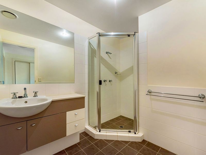 31/19 Carina Peak Drive, Varsity Lakes QLD 4227