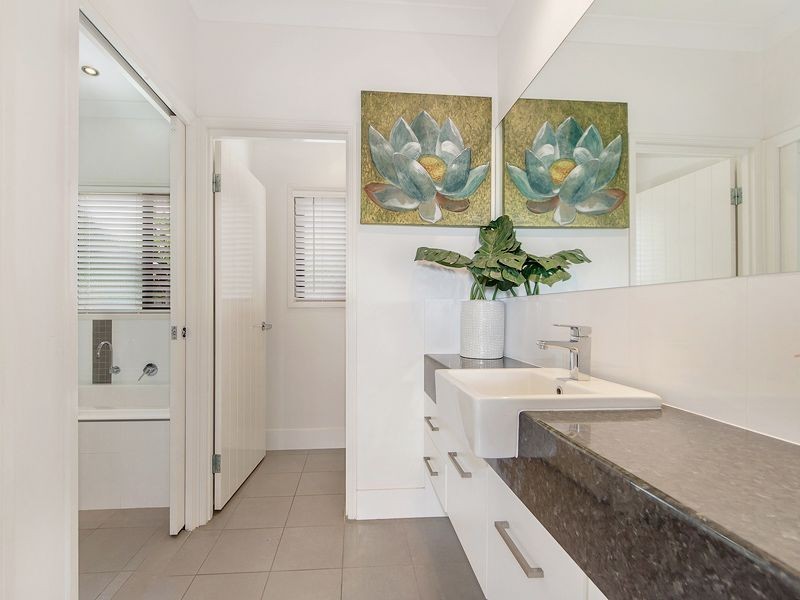 18 Willow Tree Drive, Reedy Creek QLD 4227