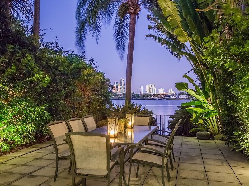 187 Markeri Street, Mermaid Waters QLD 4218