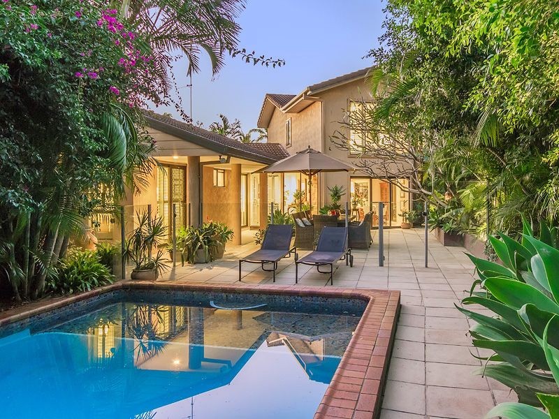 187 Markeri Street, Mermaid Waters QLD 4218