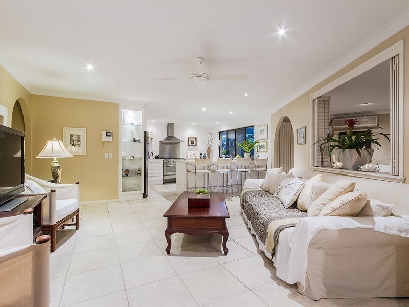 187 Markeri Street, Mermaid Waters QLD 4218