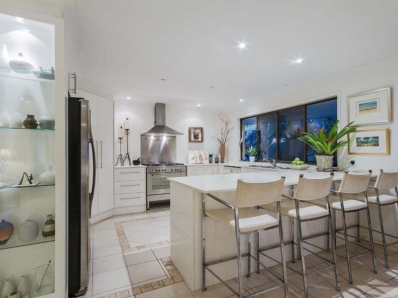 187 Markeri Street, Mermaid Waters QLD 4218