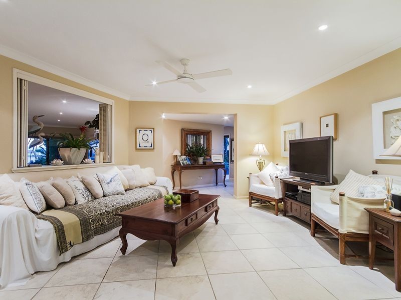 187 Markeri Street, Mermaid Waters QLD 4218