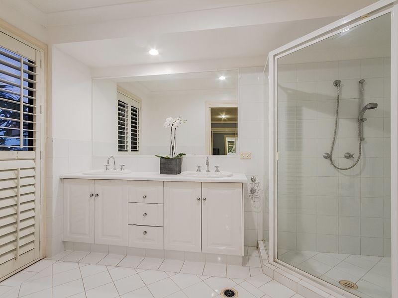 187 Markeri Street, Mermaid Waters QLD 4218