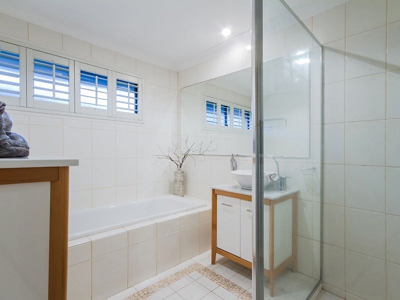 187 Markeri Street, Mermaid Waters QLD 4218