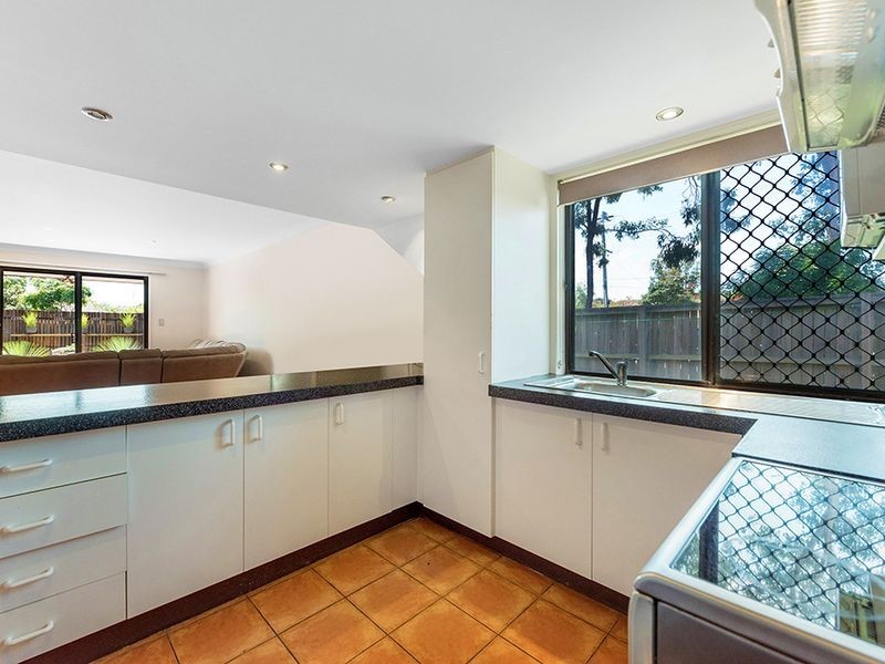 1/145 Government Road, Labrador QLD 4215