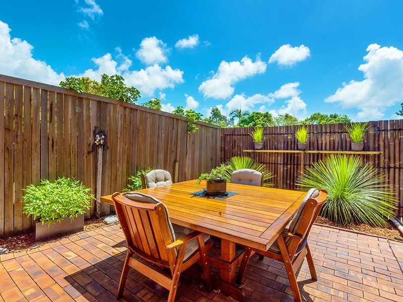 1/145 Government Road, Labrador QLD 4215