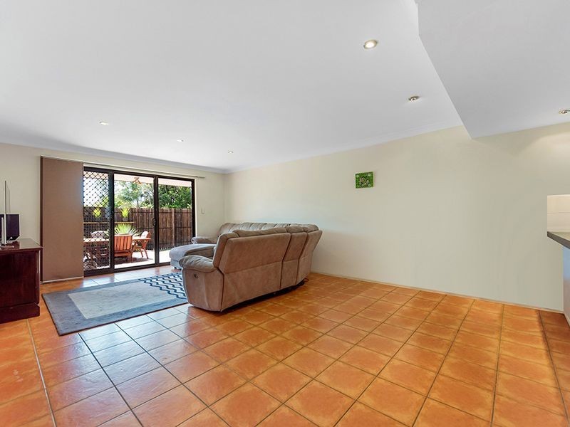 1/145 Government Road, Labrador QLD 4215