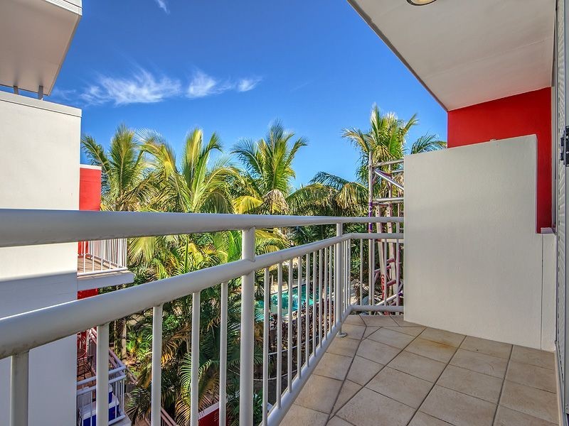 42/13 Bright Avenue, Labrador QLD 4215