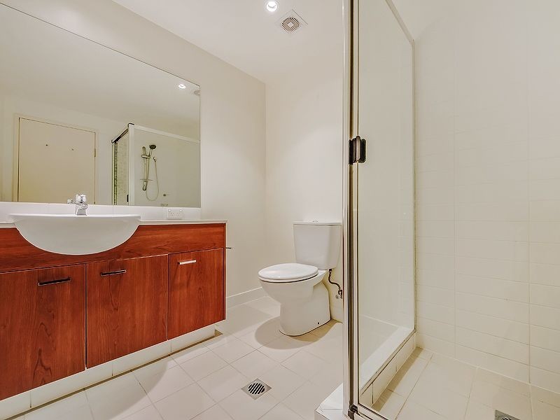 42/13 Bright Avenue, Labrador QLD 4215