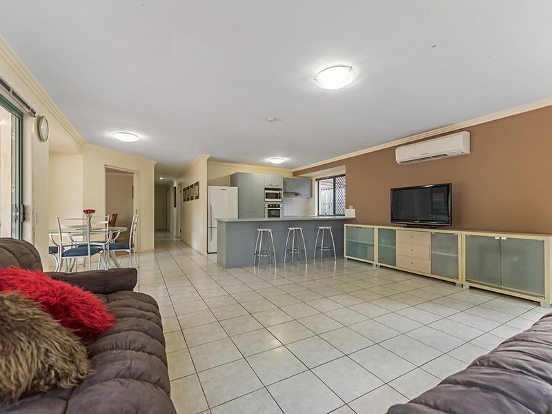 3 Langport Parade, Mudgeeraba QLD 4213
