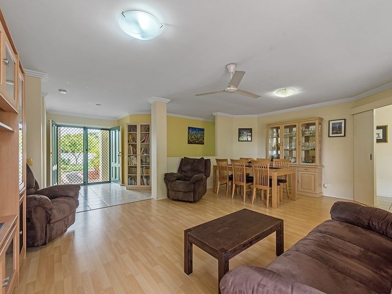 3 Langport Parade, Mudgeeraba QLD 4213