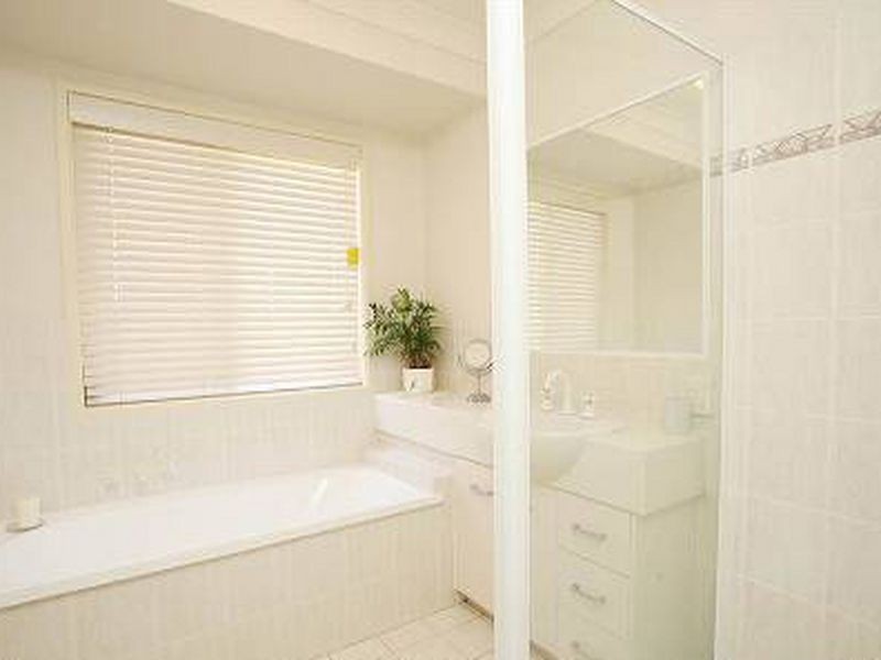 37 Madeline Street, Mudgeeraba QLD 4213