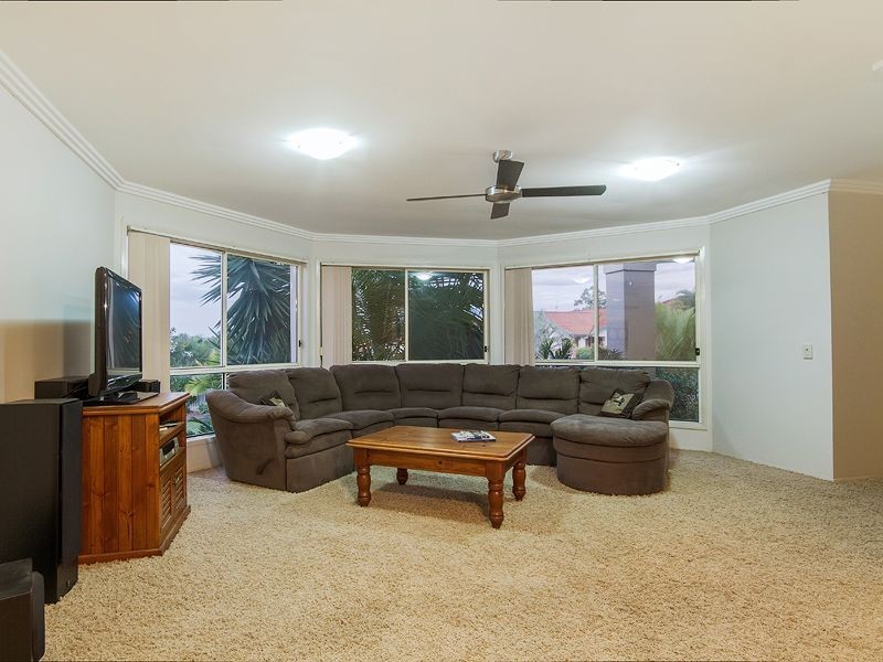 9 Leicester Terrace, Mudgeeraba QLD 4213