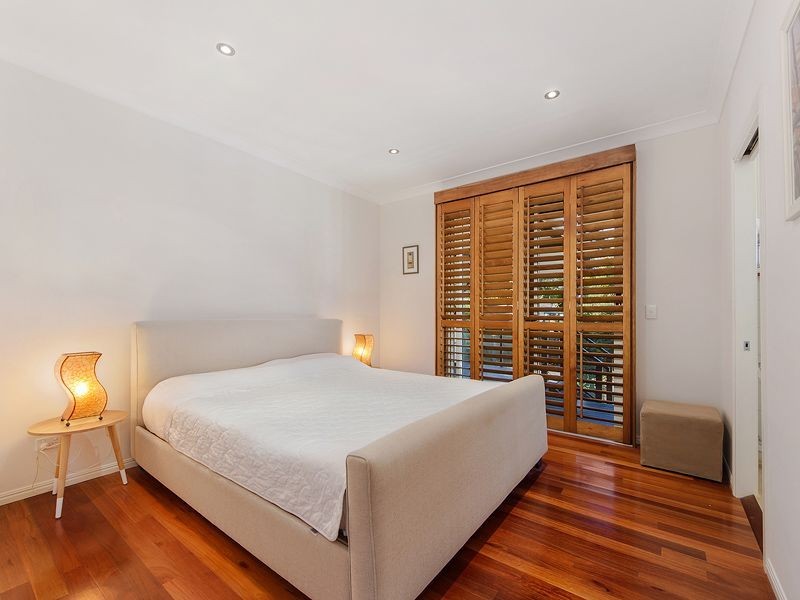 64 Brackenfield Court, Bonogin QLD 4213