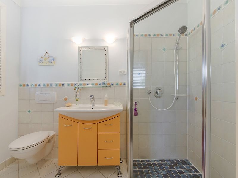 64 Brackenfield Court, Bonogin QLD 4213