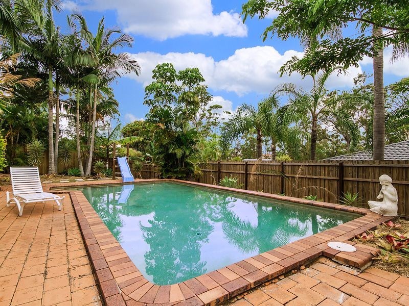 10 Oakmont Street, Robina QLD 4226