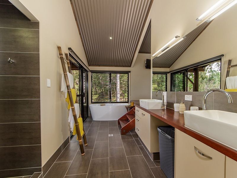 5 Tahlia Court, Bonogin QLD 4213