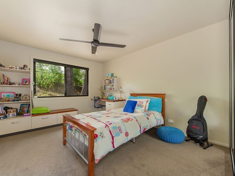 5 Tahlia Court, Bonogin QLD 4213