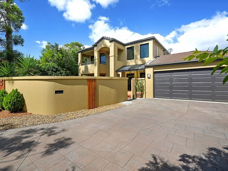 1 Anglesea Court, Robina QLD 4226