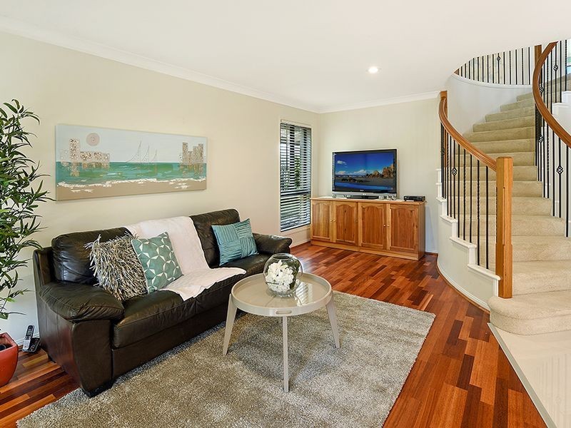 1 Anglesea Court, Robina QLD 4226