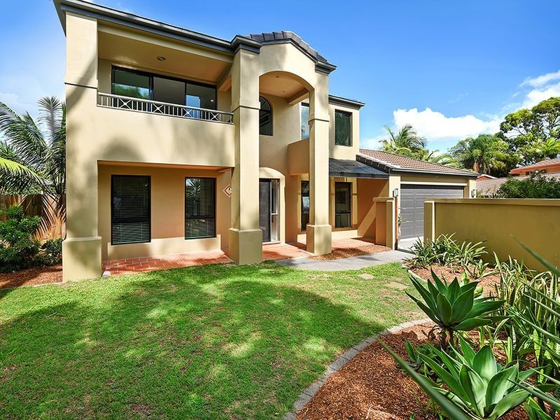 1 Anglesea Court, Robina QLD 4226