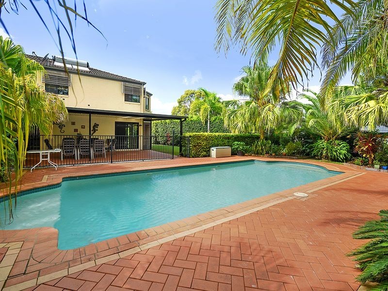 1 Anglesea Court, Robina QLD 4226