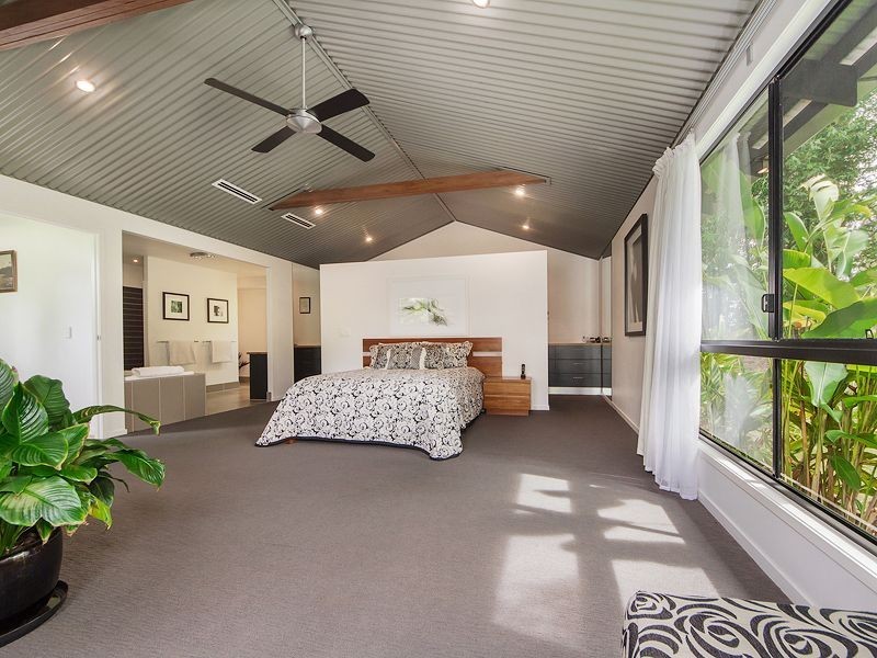 6 Ridgeview Crescent, Bonogin QLD 4213