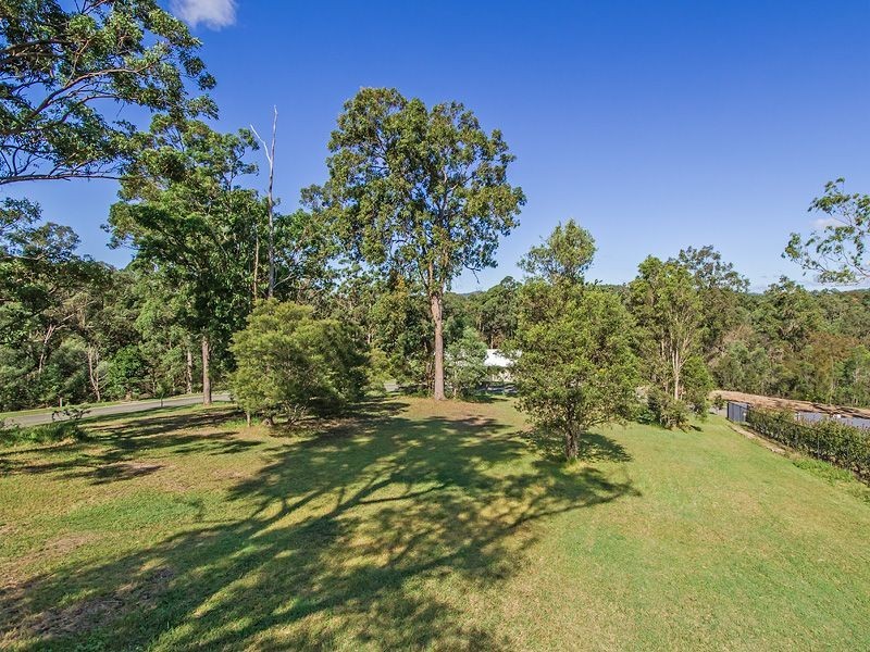11 Lily Crescent, Nerang QLD 4211