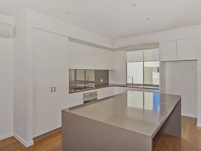 7/9 Moores Crescent, Varsity Lakes QLD 4227