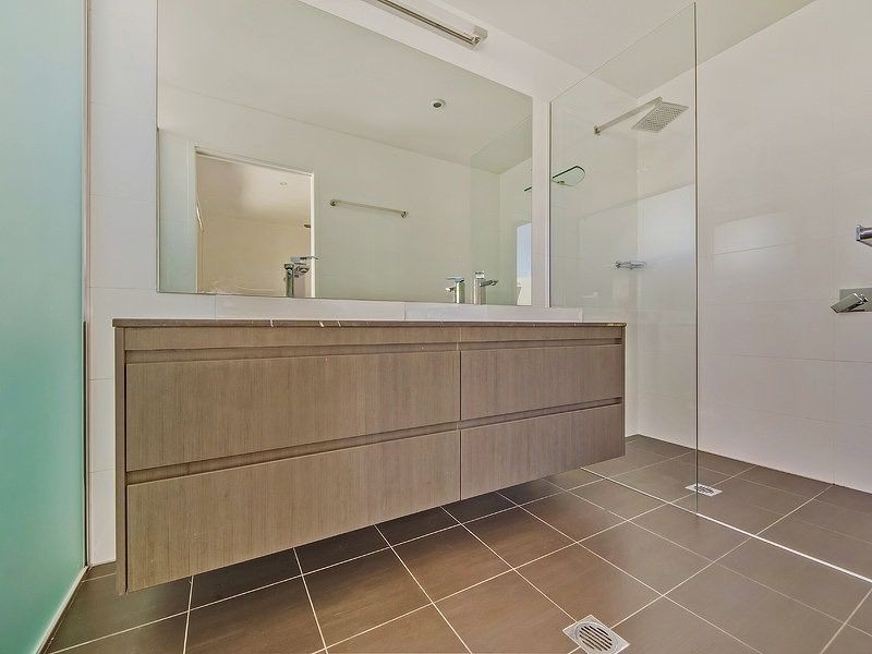 7/9 Moores Crescent, Varsity Lakes QLD 4227