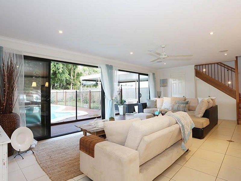 4 Seahawk Crescent, Burleigh Waters QLD 4220