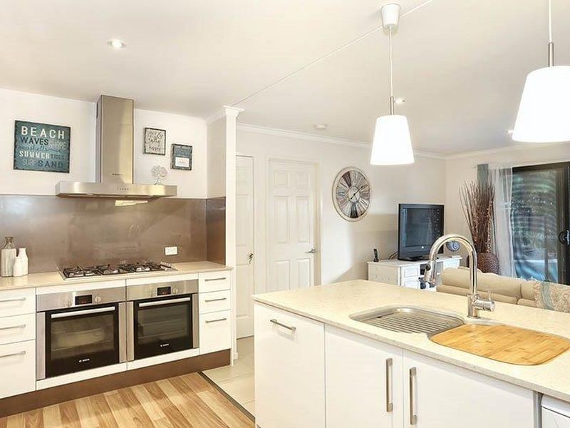 4 Seahawk Crescent, Burleigh Waters QLD 4220