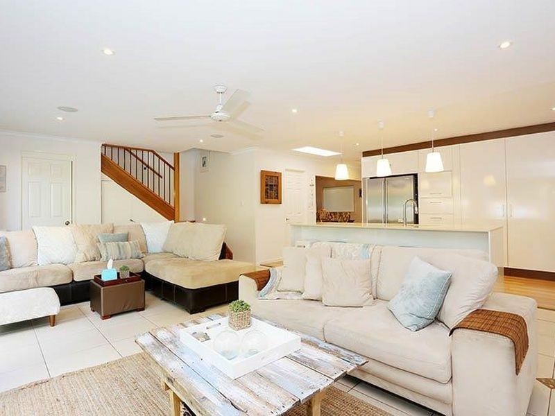 4 Seahawk Crescent, Burleigh Waters QLD 4220