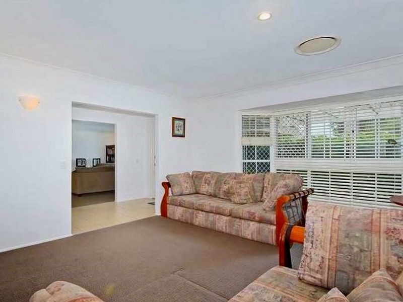 4 Beecroft Place, Robina QLD 4226