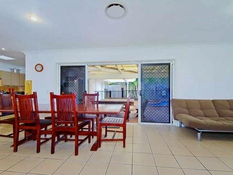 4 Beecroft Place, Robina QLD 4226