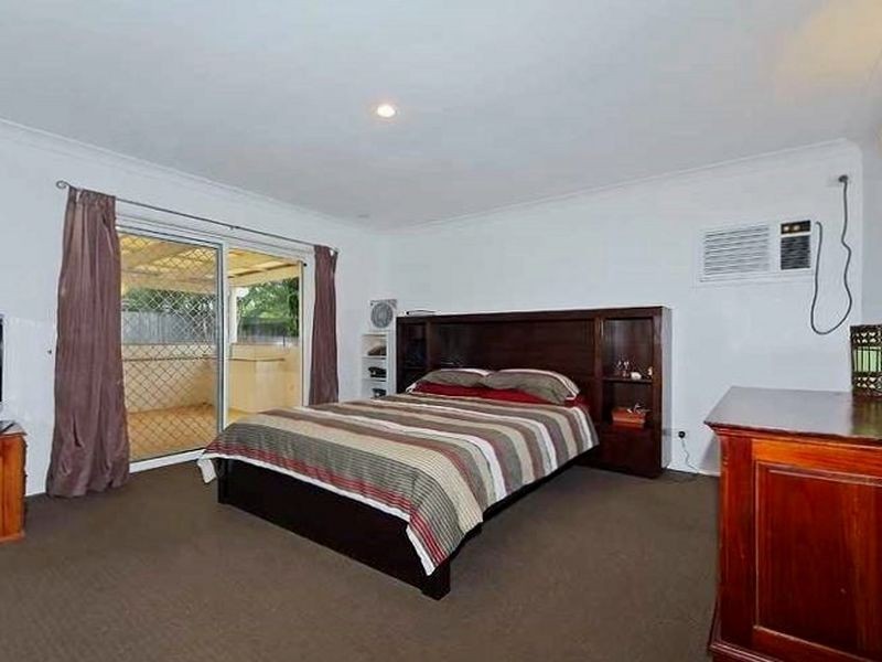 4 Beecroft Place, Robina QLD 4226