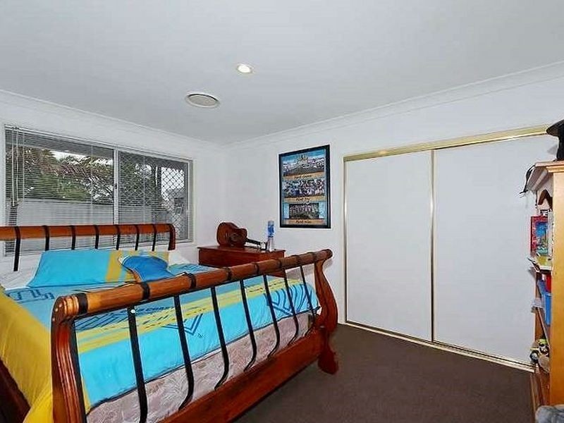 4 Beecroft Place, Robina QLD 4226