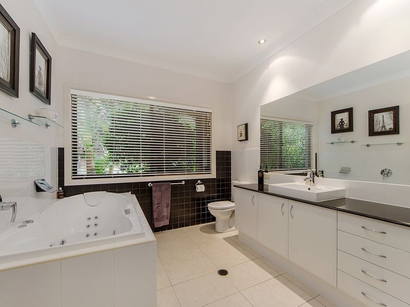 13 Riverlilly Street, Reedy Creek QLD 4227