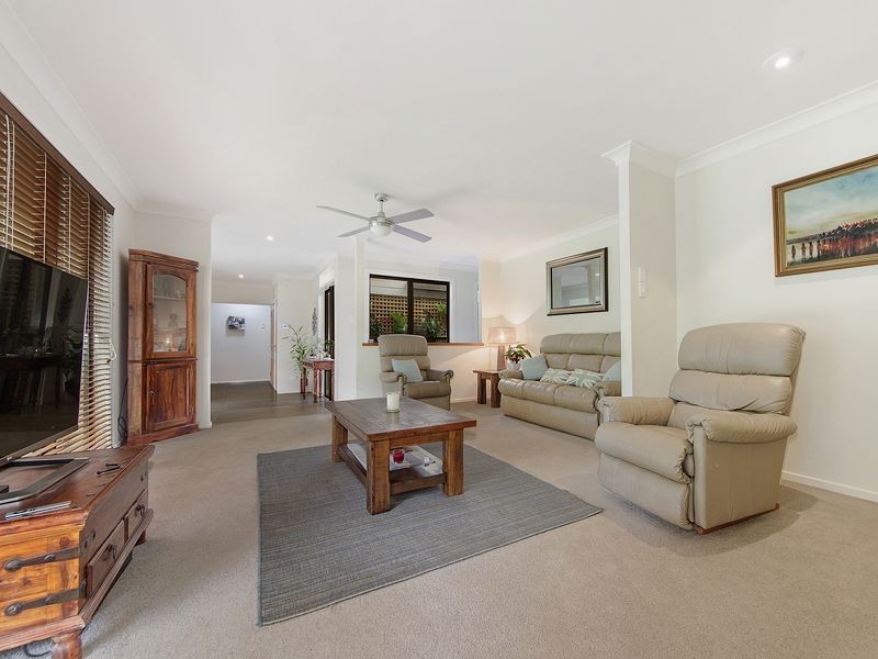 37 Hillview Parade, Ashmore QLD 4214