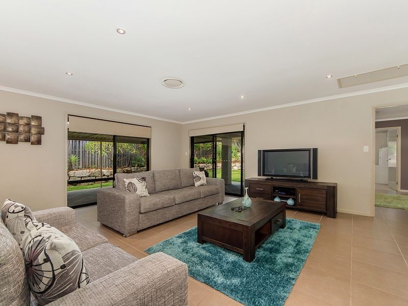 70 Observatory Drive, Reedy Creek QLD 4227