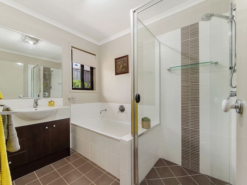 70 Observatory Drive, Reedy Creek QLD 4227